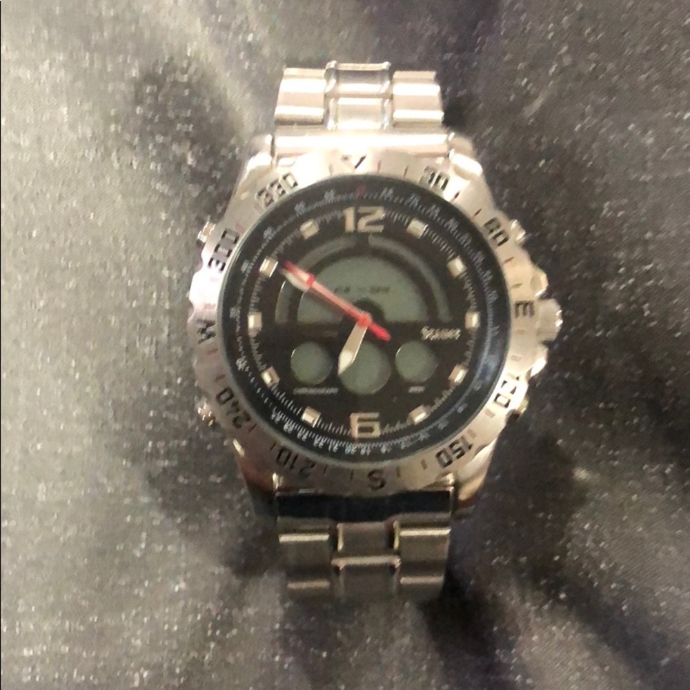 Stauer men’s water resistant watch.